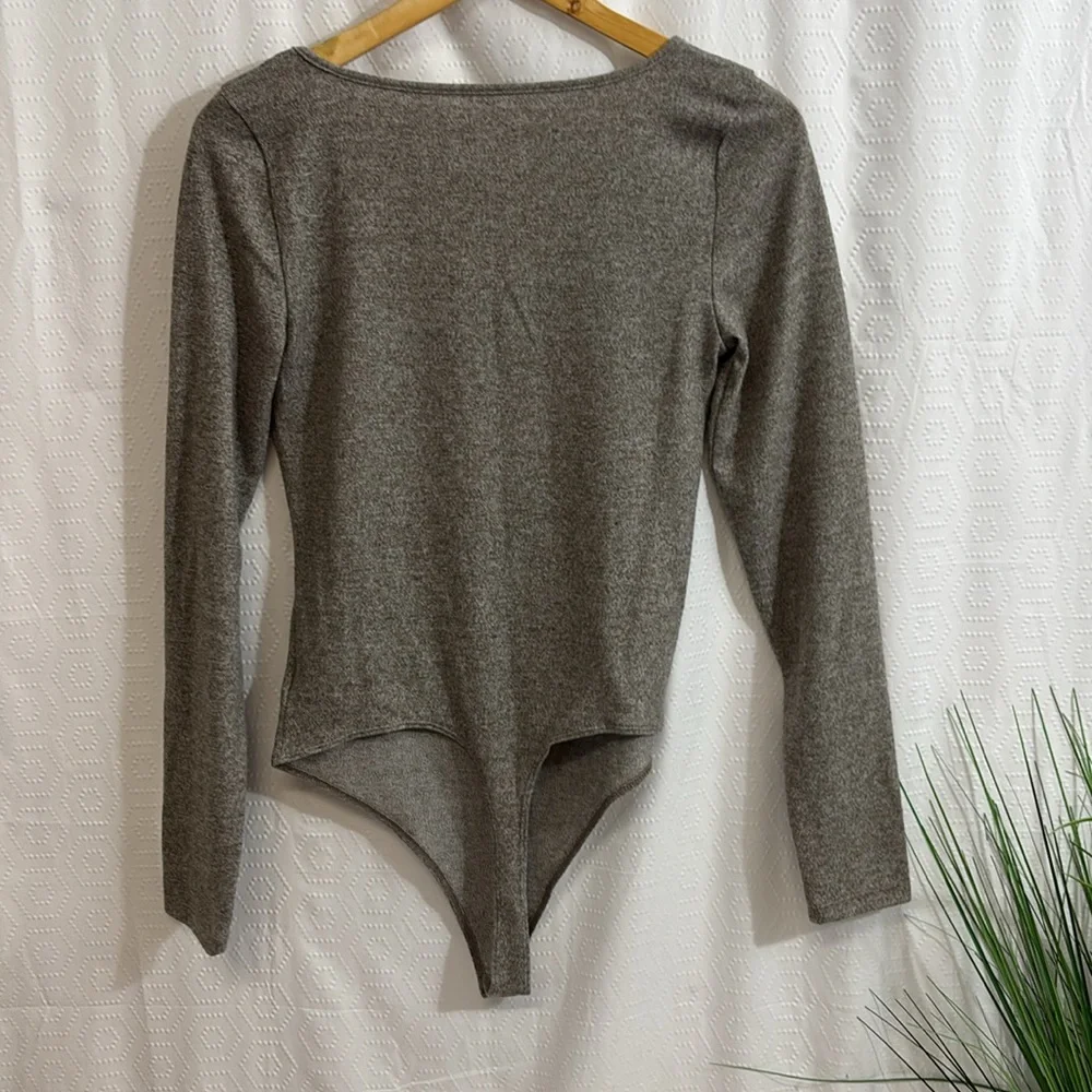 American Eagle Long Sleeve Ribbed Henley Bodysuit Grey Size large - Picture 5 of 7